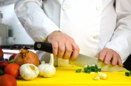 chef chopping vegetable 