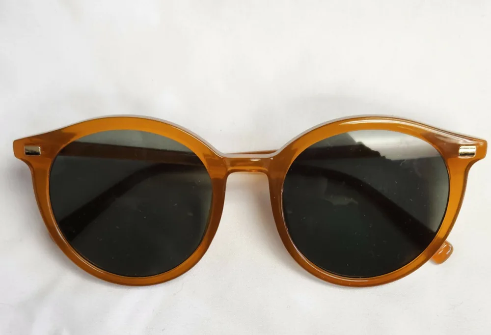Round amber sunglasses