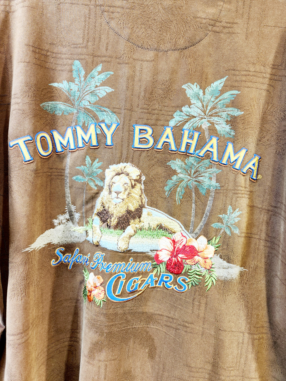 TOMMY BAHAMA 100% Silk Safari Premium Cigars Button-down Shirt, Size M