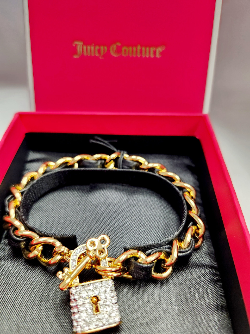 JUICY COUTURE Fashion Jewelry, Gold Padlock with Leather Bracelet