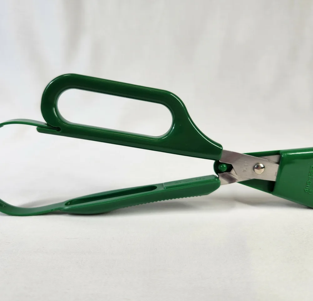 Easy-grip scissors