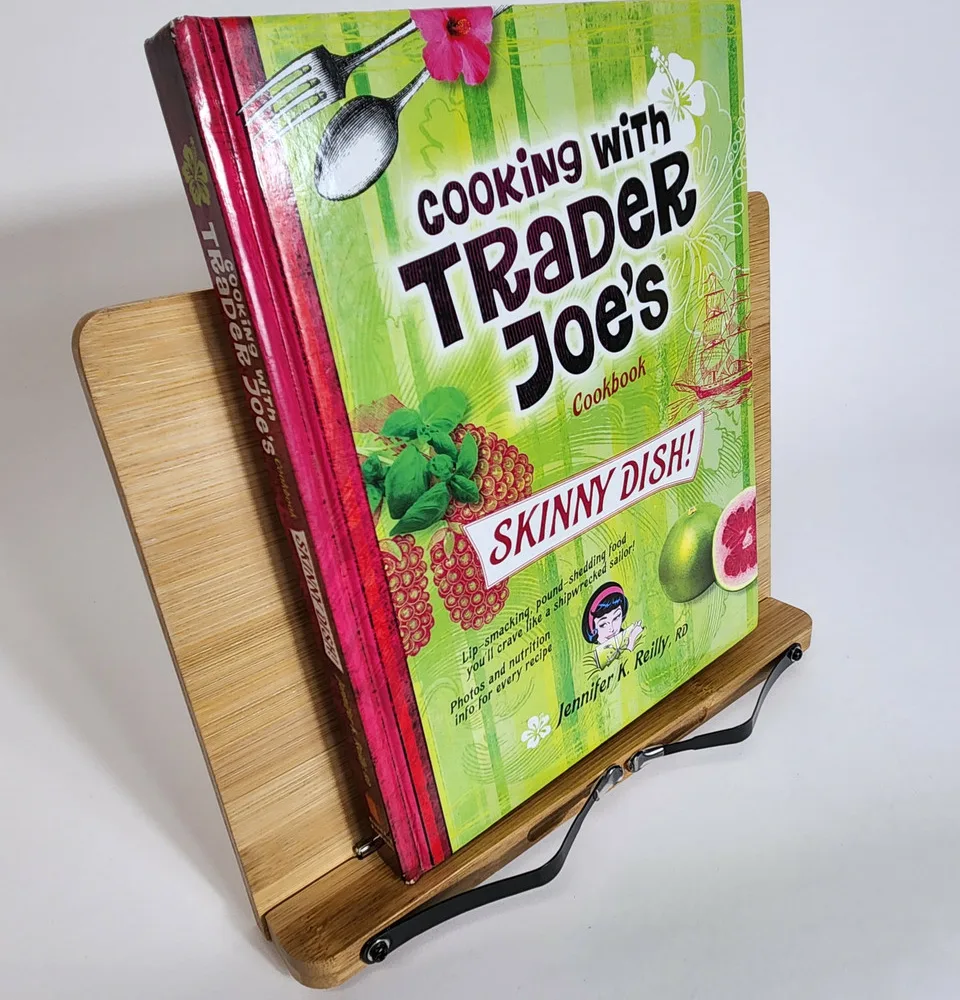 Cooking with Trader Joe's Cookbook (Book, HB)