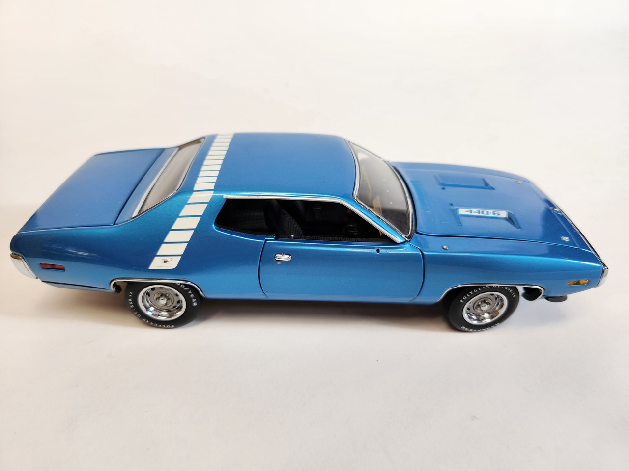 FRANKLIN MINT Blue 1971 Plymouth Road Runner 440 6 Limited Edition