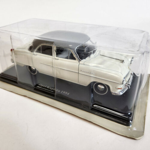 HACHETTE Opel Kapitän 1954 1:24 Scale Die-cast Model Car, white body with grey roof