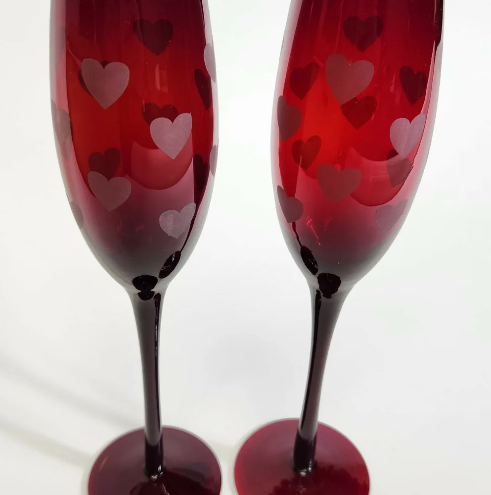 Red Hearts Wine Flutes