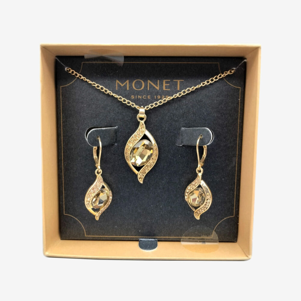 Monet pendant chain and matching earrings 2-piece set